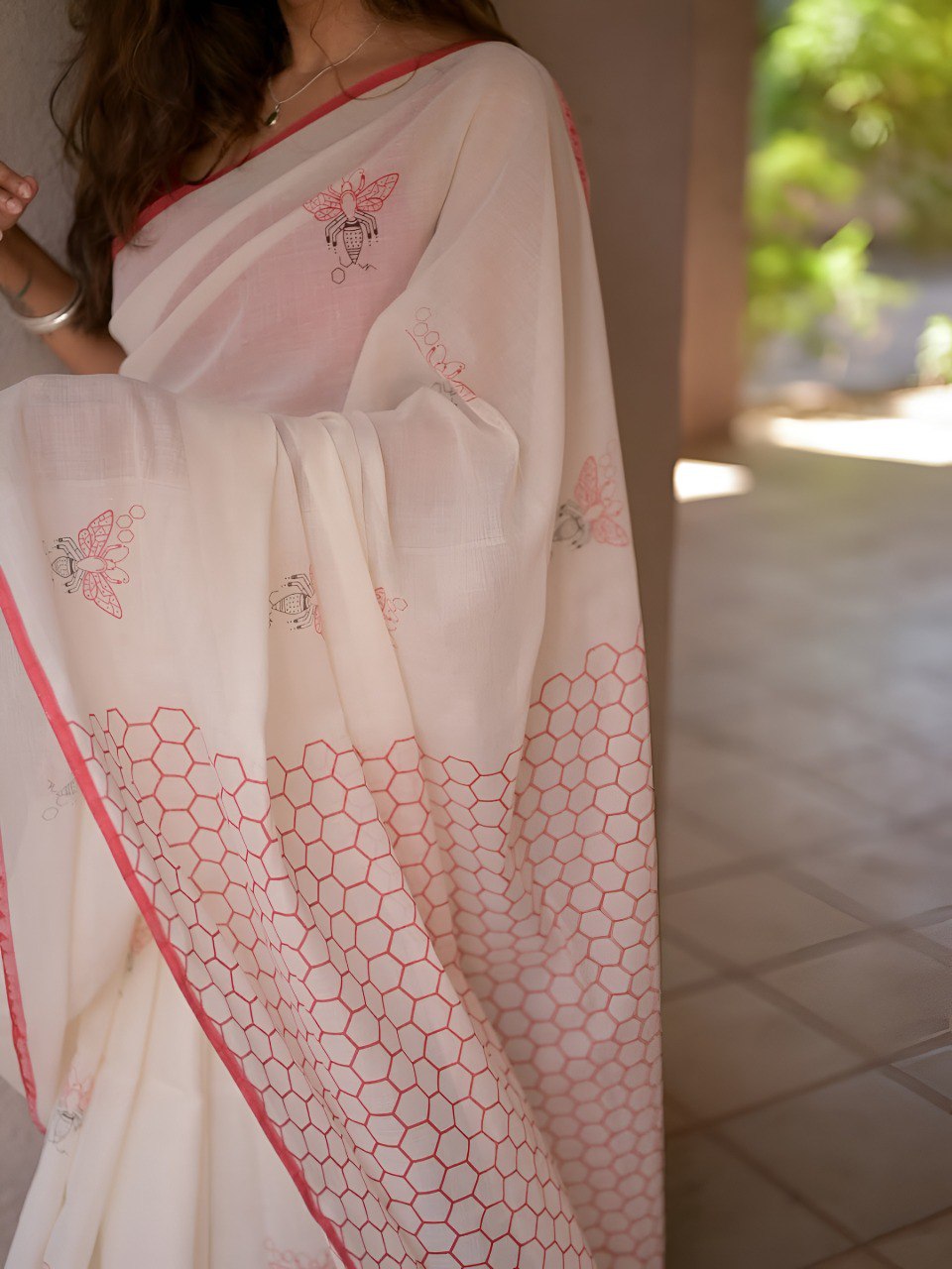 Elegant Pure Linen Cotton Saree with Digital Print & Handmade Zalar 🌸
