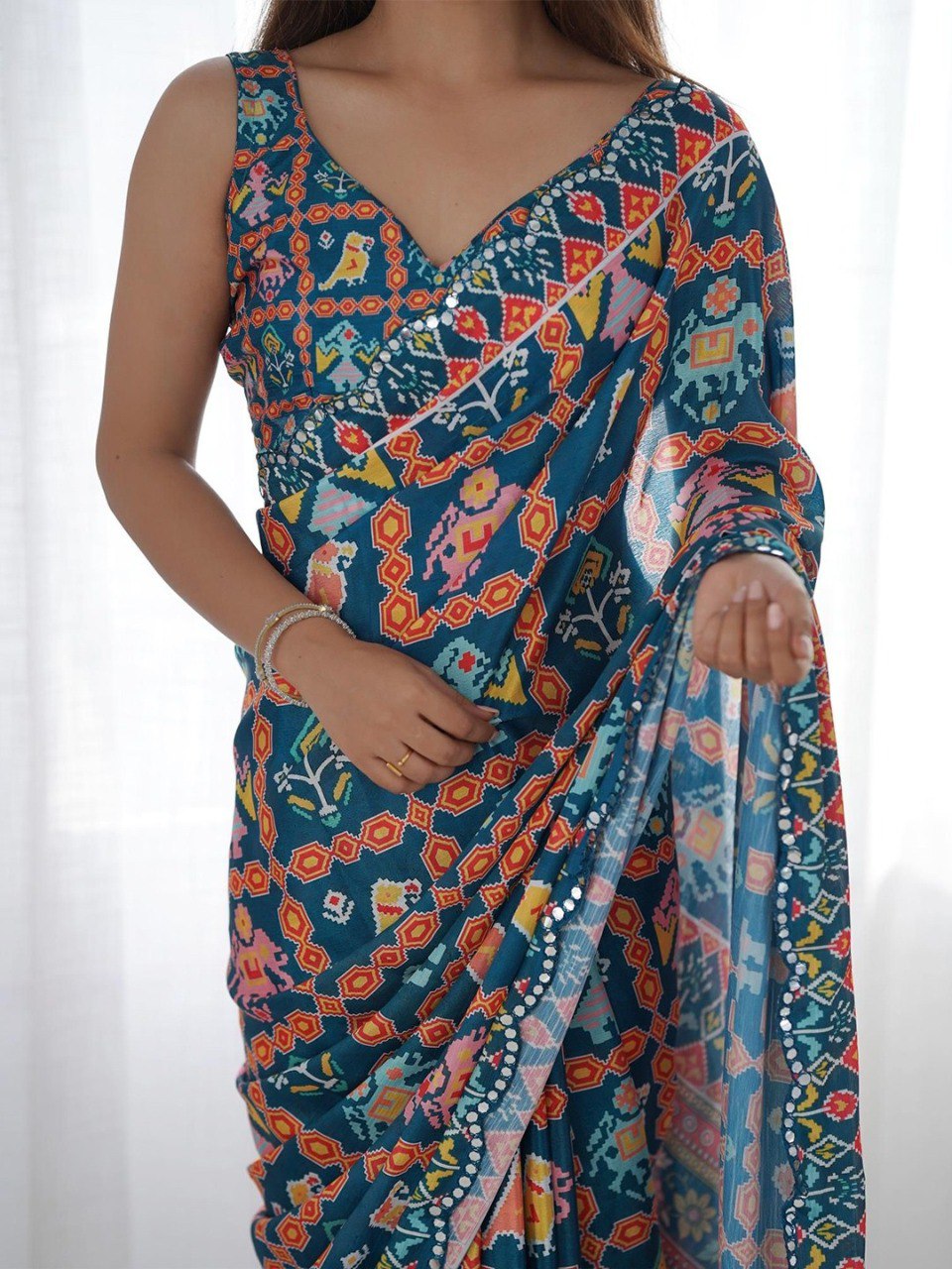 Elegant Georgette Saree with Digital Print & Mirror Detailing
