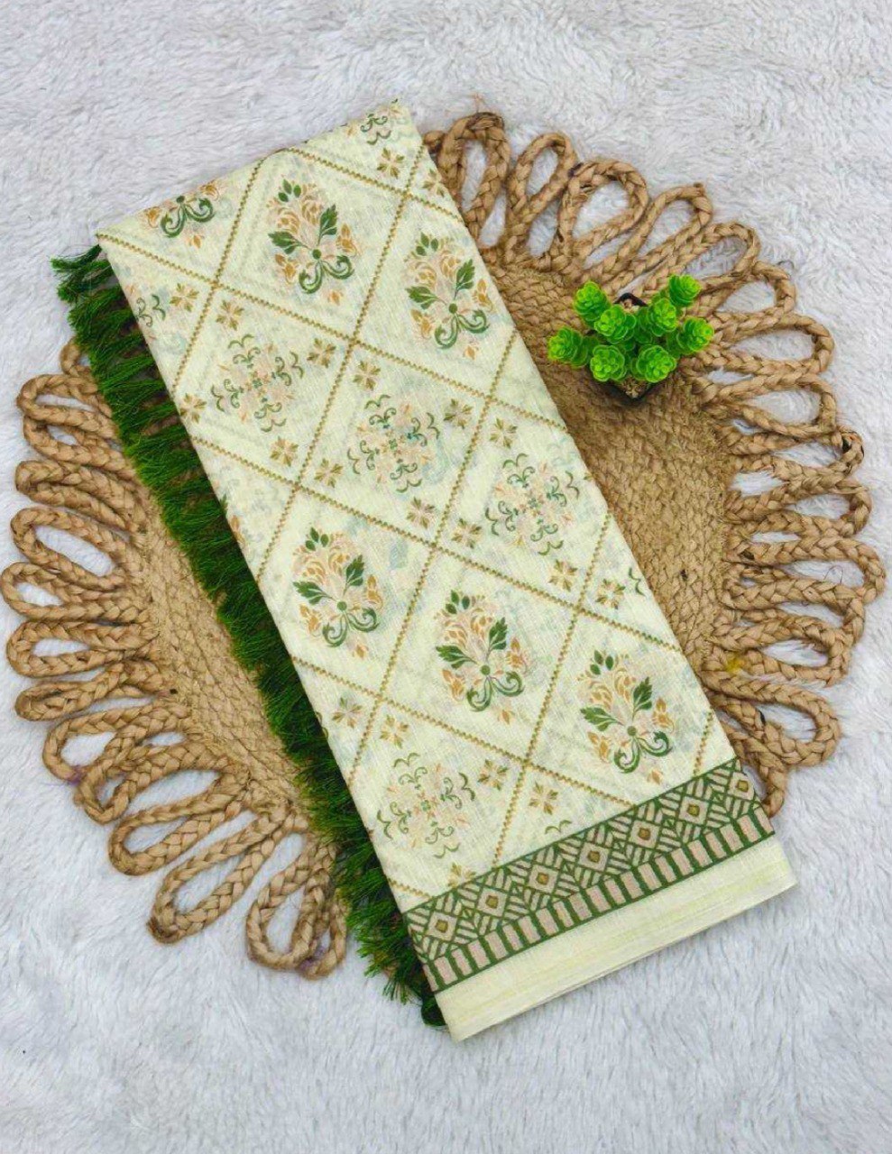 Pure Linen Cotton Saree with Elegant Digital Print & Jalar Pallu