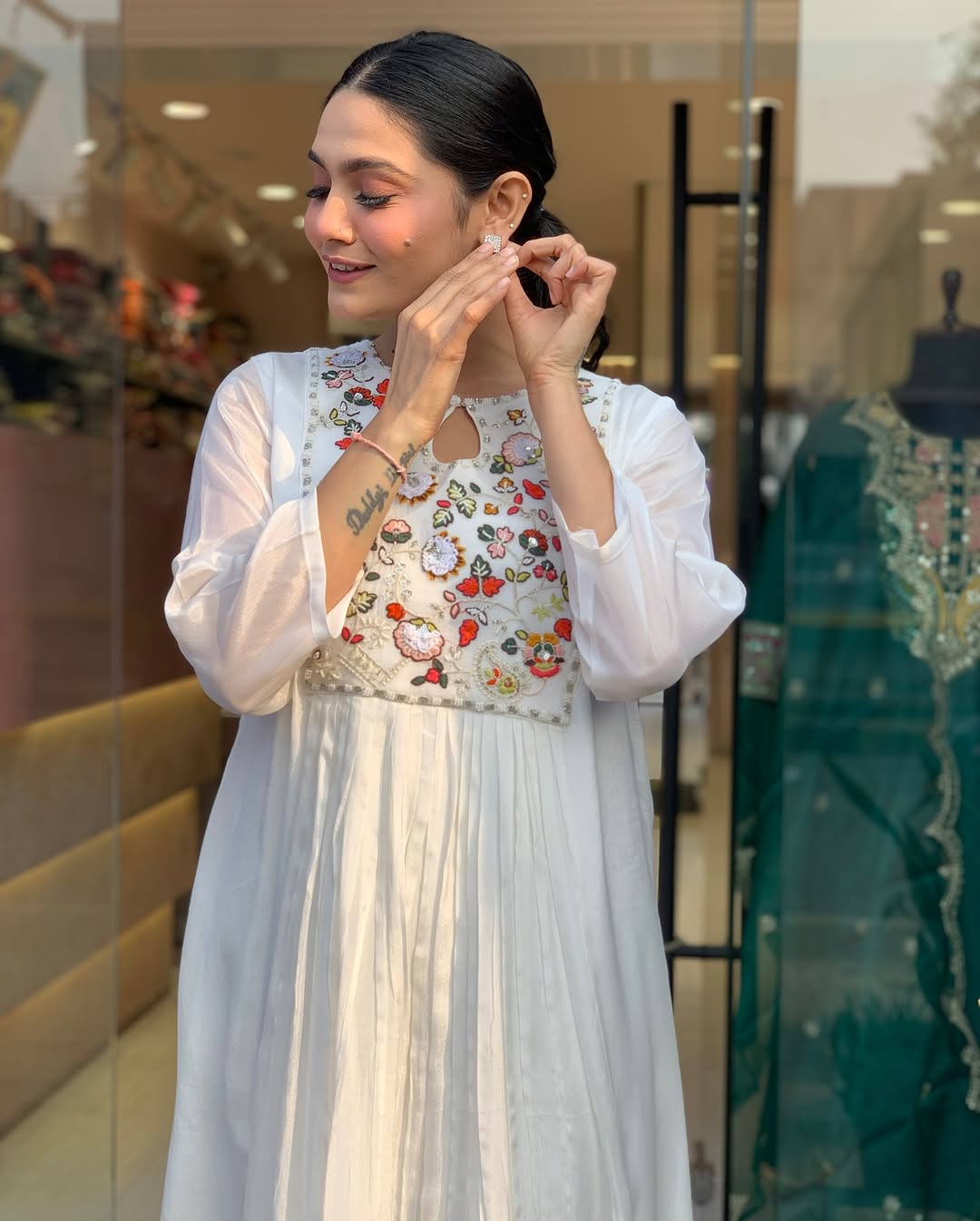 Tesla Elegant Kurta Dupatta Set