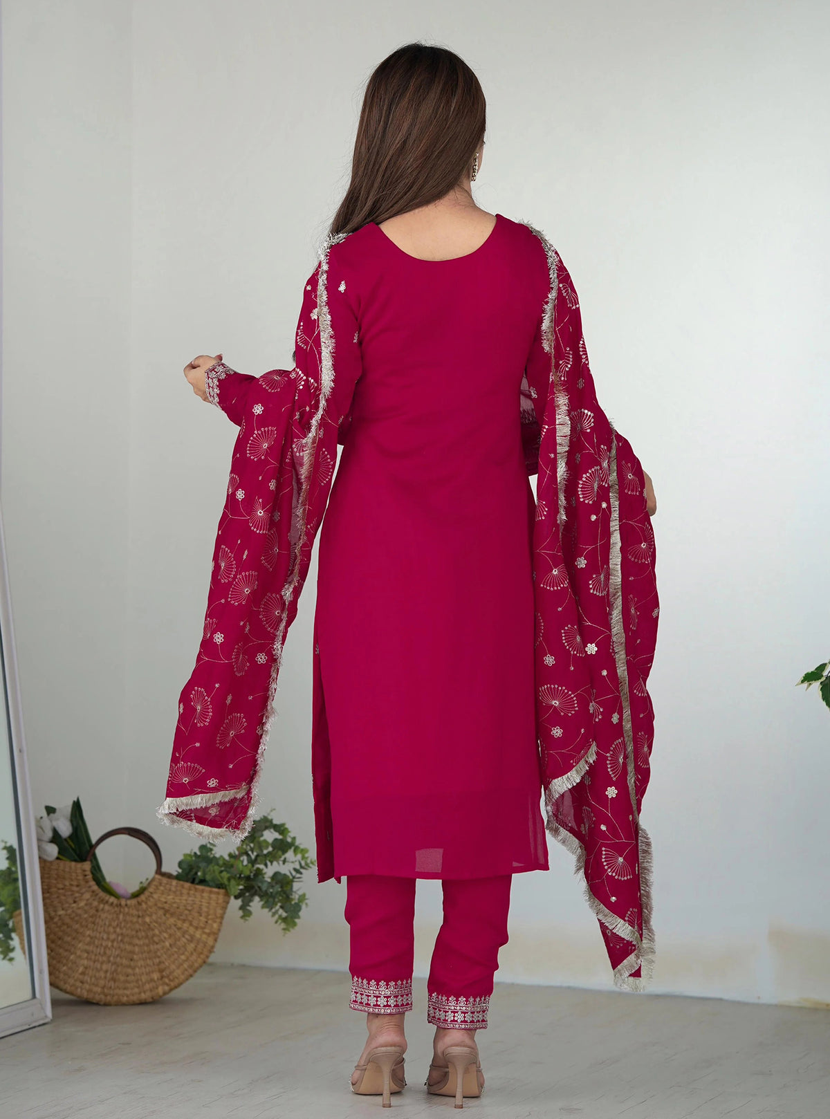 Georgette Embroidered Kurta Pant Dupatta Set
