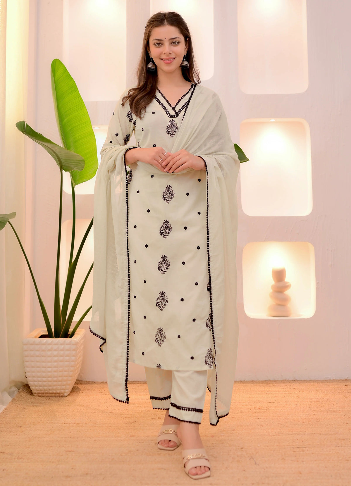 Vichitra Embroidered Kurta Pant Dupatta Set