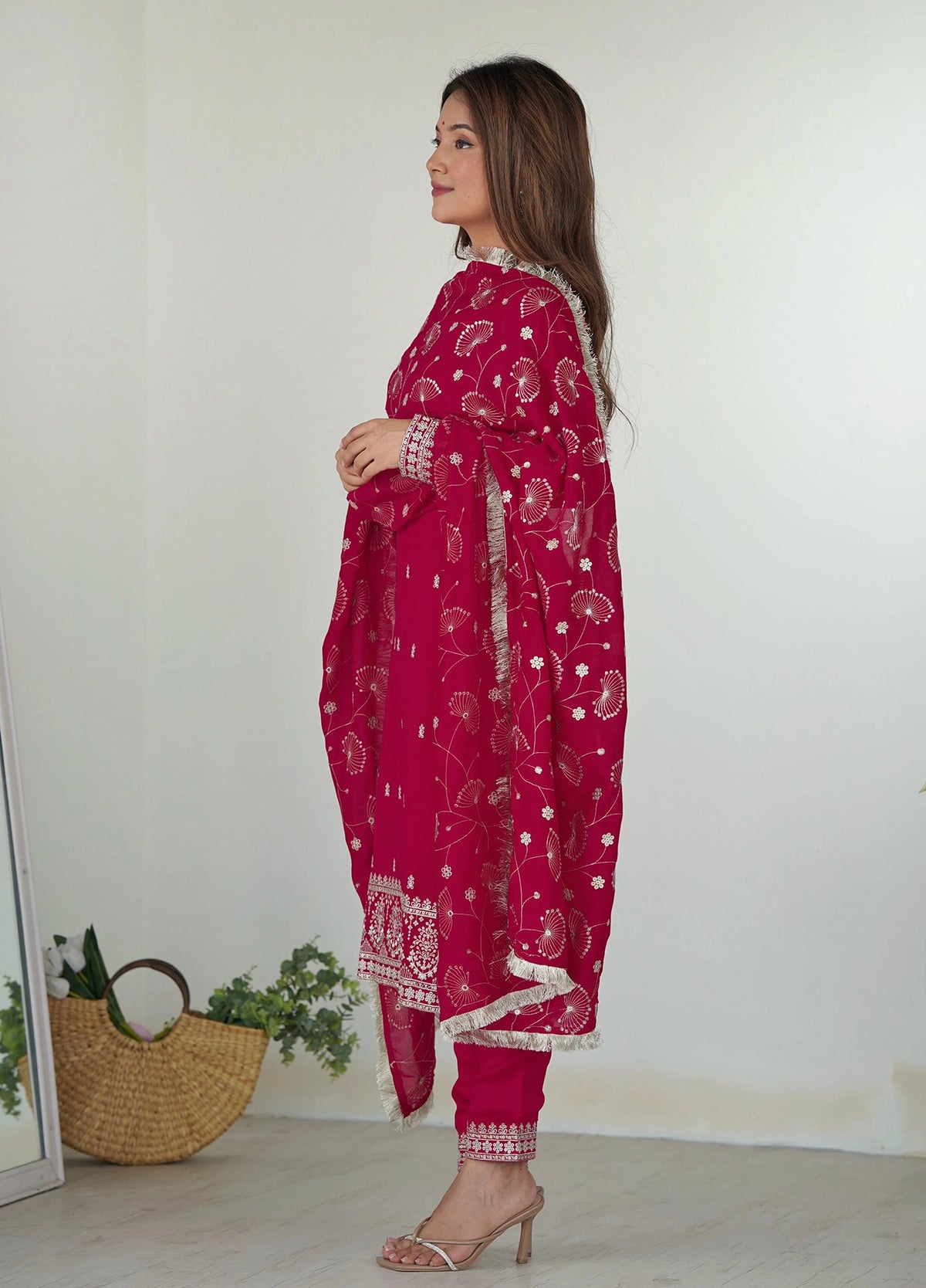 Georgette Embroidered Kurta Pant Dupatta Set