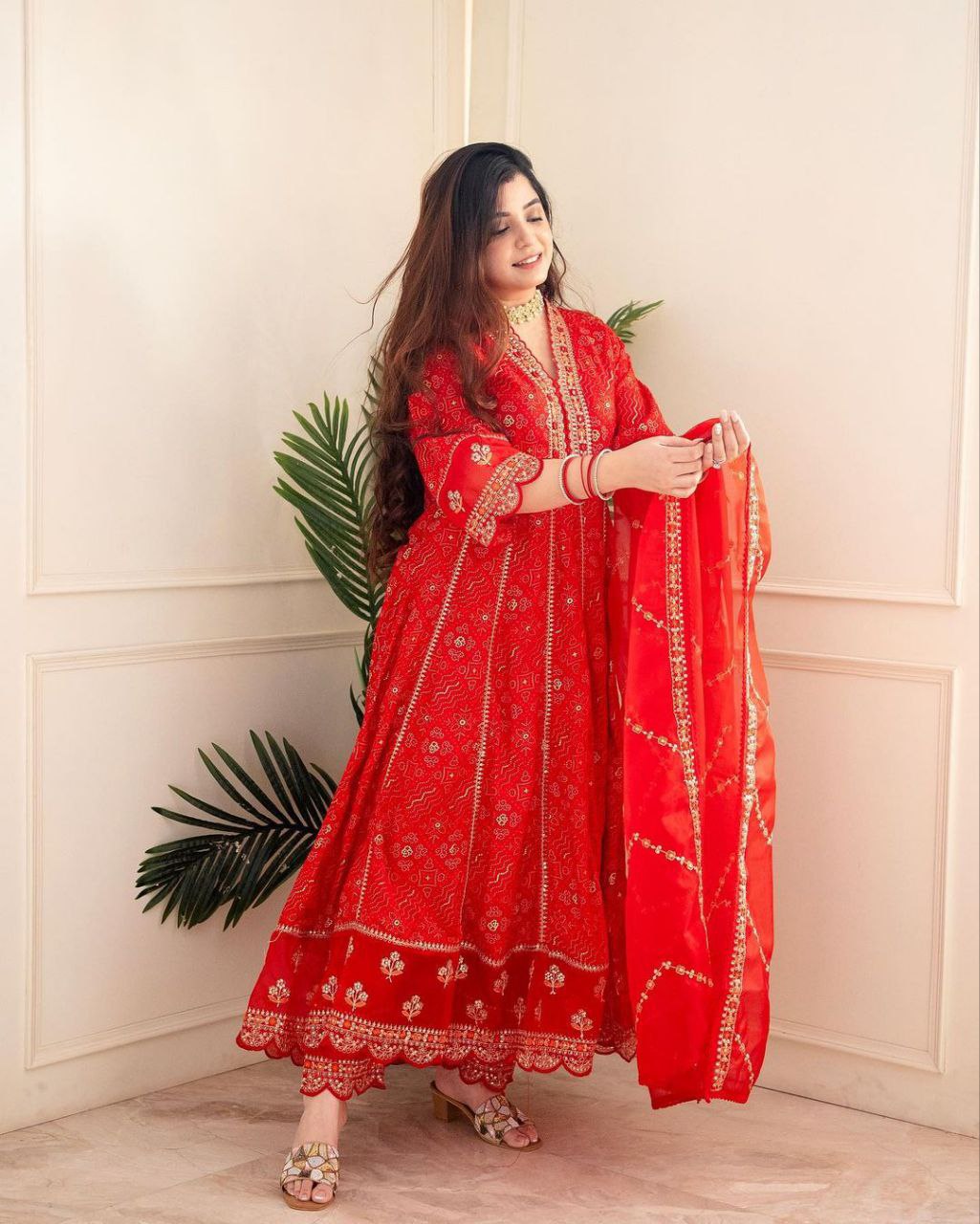Heavy Suit Set with Intricate Hand Embroidery, Zari Weaving & Prints – Matching Pant & Lace Dupatta
