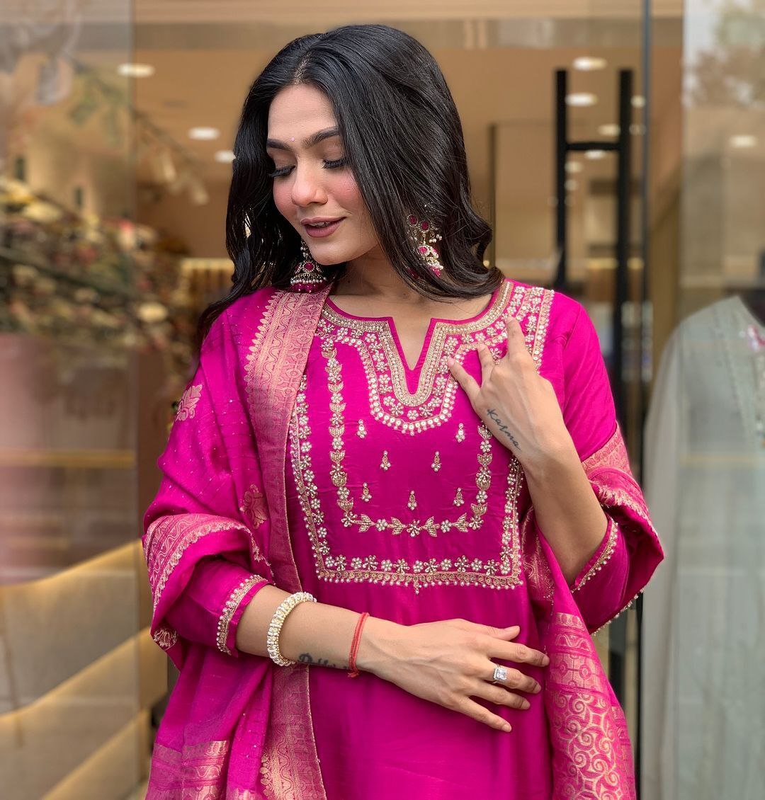 Heavy Suit Set with Intricate Embroidery & Zari Weaving – Matching Pant & Jacquard Dupatta