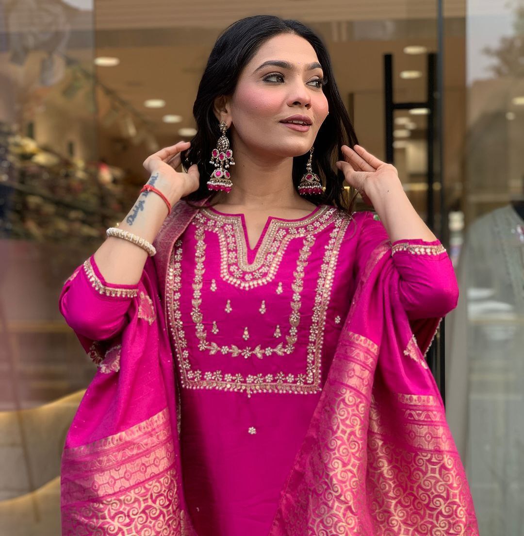 Heavy Suit Set with Intricate Embroidery & Zari Weaving – Matching Pant & Jacquard Dupatta