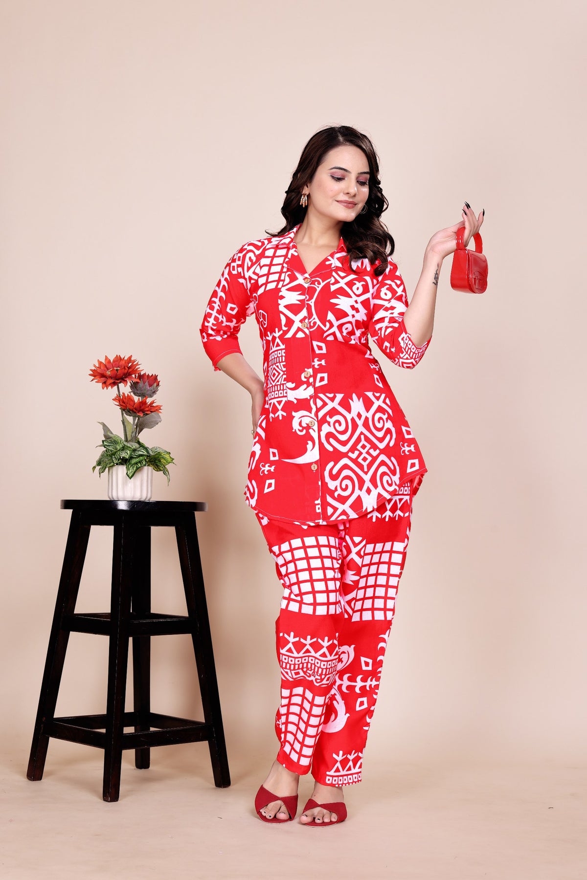 Cord set with sort Top and pant as well top have beautiful neck design