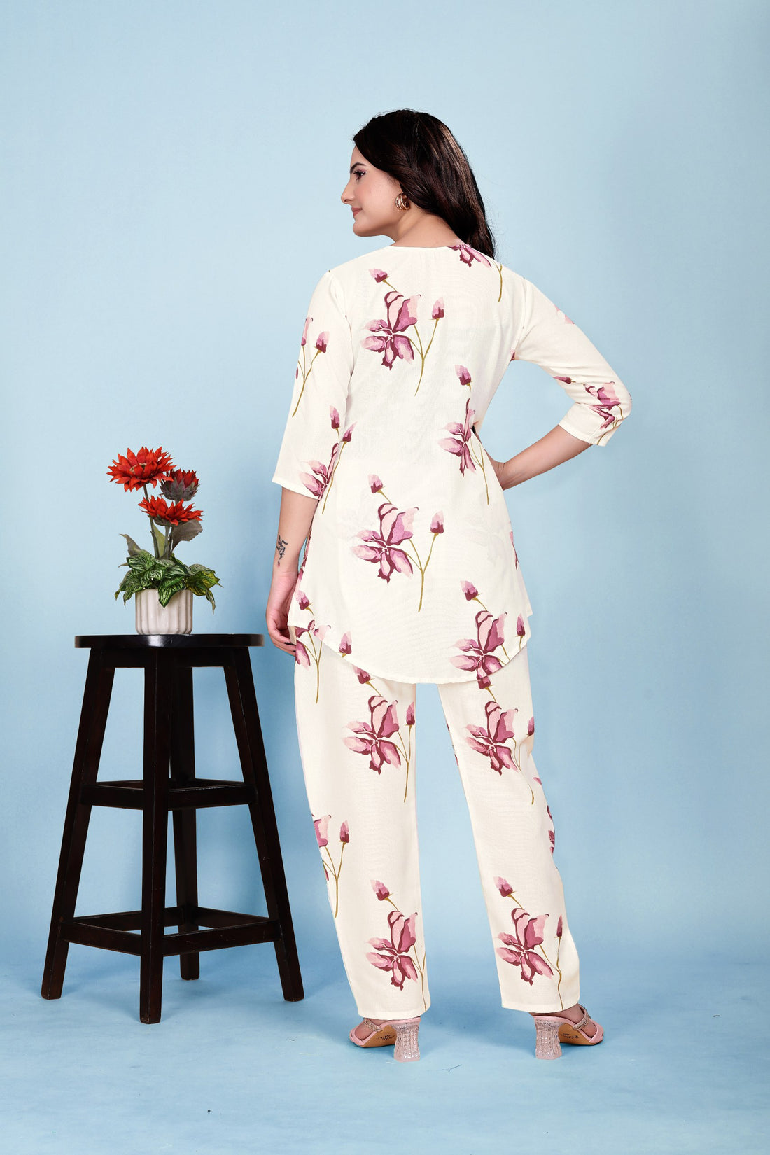 Heavy Poly Rayon Short Top & Pant Set with Designer Neck Detailing